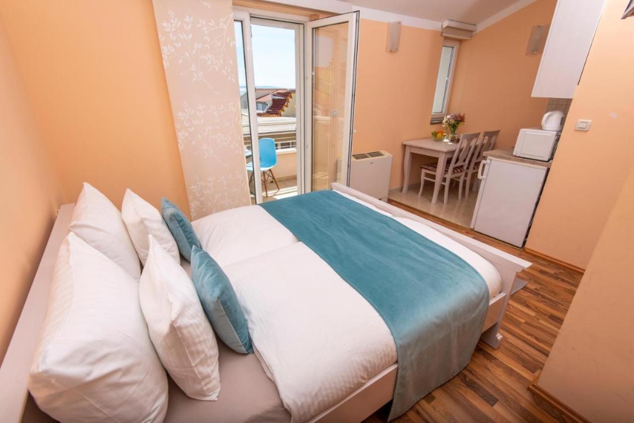Apartmani Dubrava Podstrana Exteriör bild