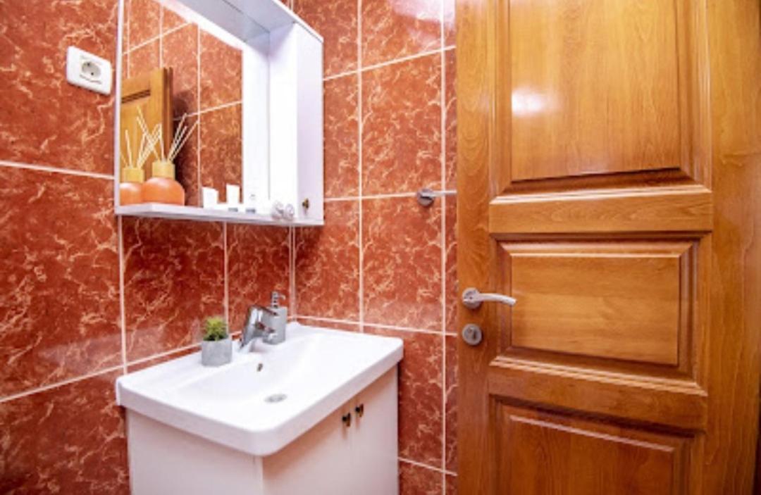 Apartmani Dubrava Podstrana Exteriör bild