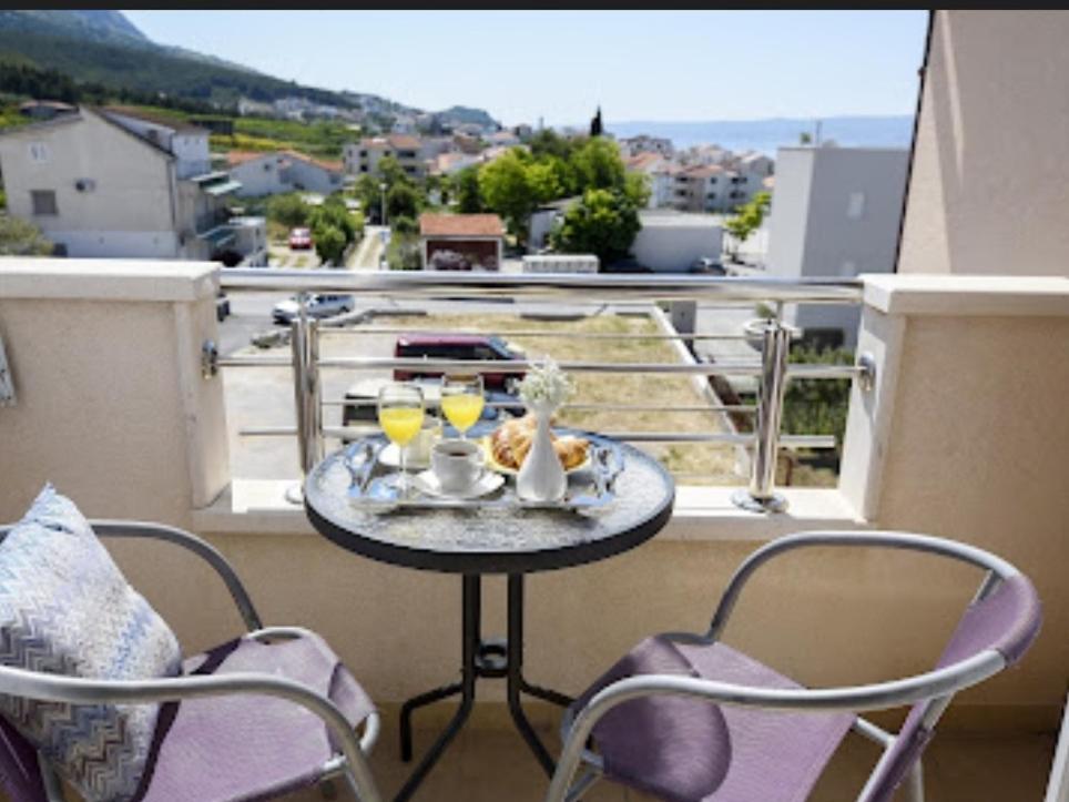 Apartmani Dubrava Podstrana Exteriör bild