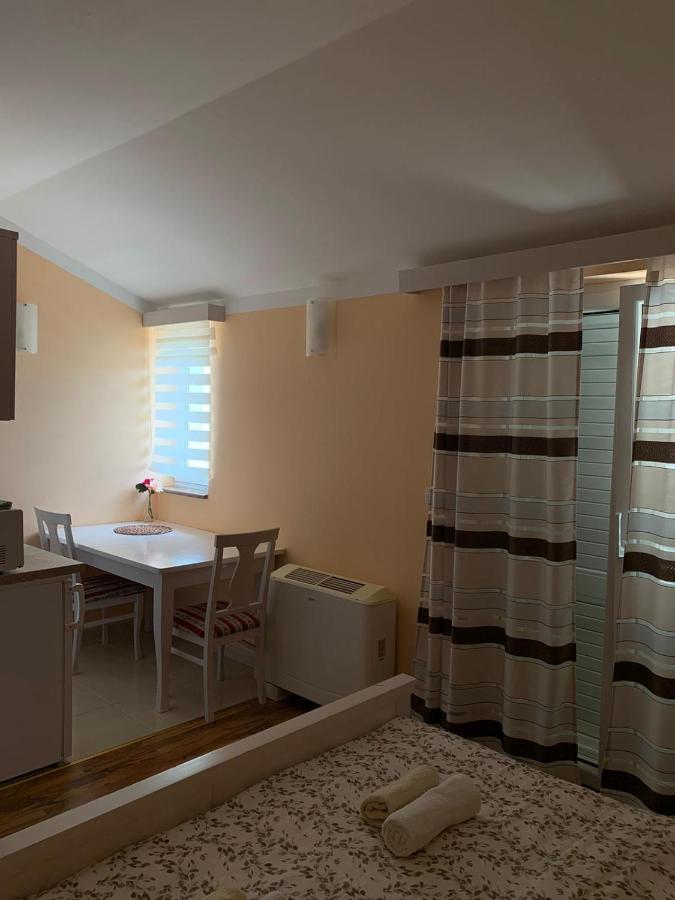 Apartmani Dubrava Podstrana Exteriör bild