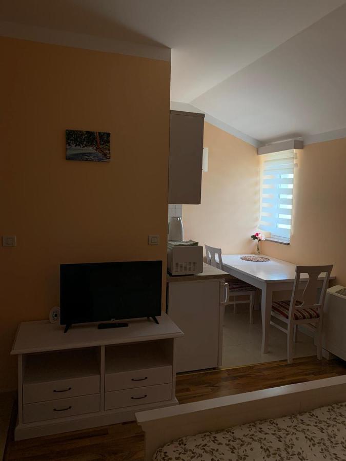 Apartmani Dubrava Podstrana Exteriör bild